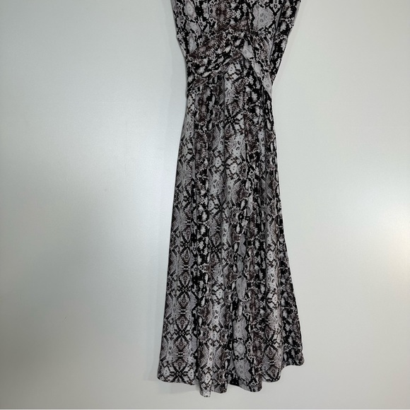 Nicole miller snakeskin print wide leg cropped jumpsuit size 6 - Picture 13 of 16